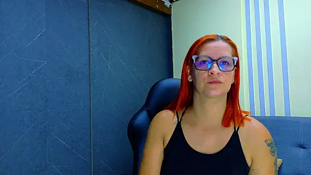 Britney taylor  online show from April 13, 7:40 pm