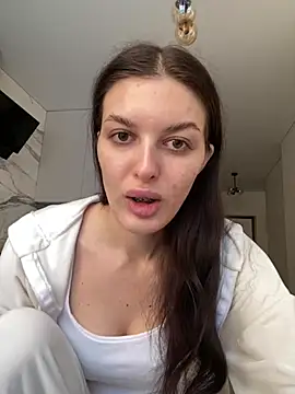 little belucci online show from January 16, 2:10 pm