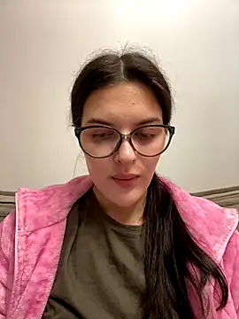 Snapshot of little_belucci chatting on October 19, 1:25 pm little belucci online show from October 19, 1:25 pm