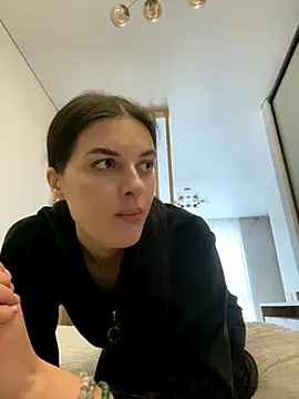 little belucci online show from November 11, 12:44 pm