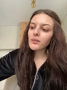 Snapshot of little_belucci chatting on February 21, 12:49 pm little belucci online show from February 21, 12:49 pm