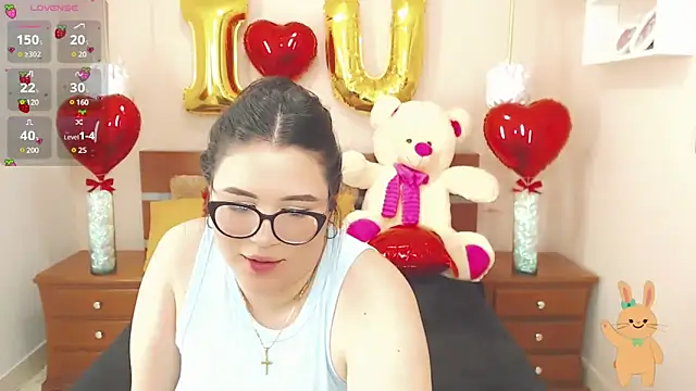 Snapshot of miss_linda_ chatting on February 12, 7:56 pm miss linda  online show from February 12, 7:56 pm