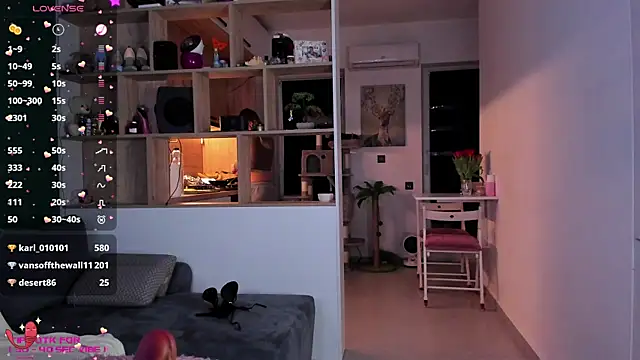 Snapshot of _alleyesonme_ chatting on March 4, 5:03 pm  alleyesonme  online show from March 4, 5:03 pm