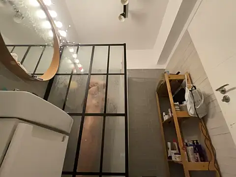  alleyesonme  online show from November 3, 10:52 am