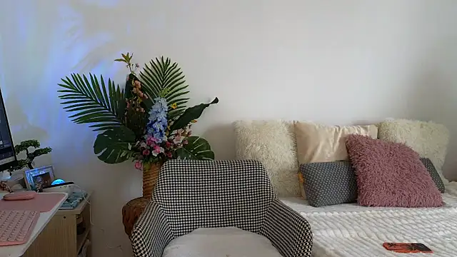  alleyesonme  online show from March 24, 1:44 pm