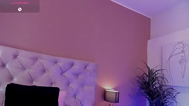 MaddyyLennon online show from February 17, 5:12 pm