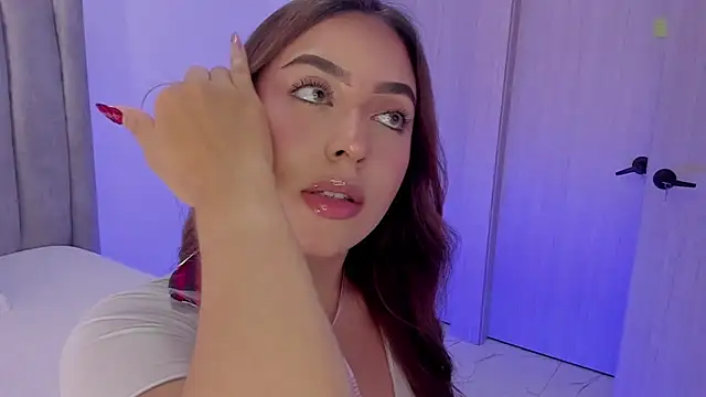 MaddyyLennon online show from March 28, 7:48 pm