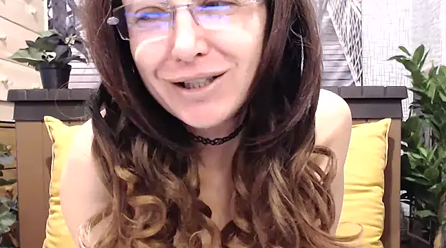 lilianleight online show from December 5, 8:27 am