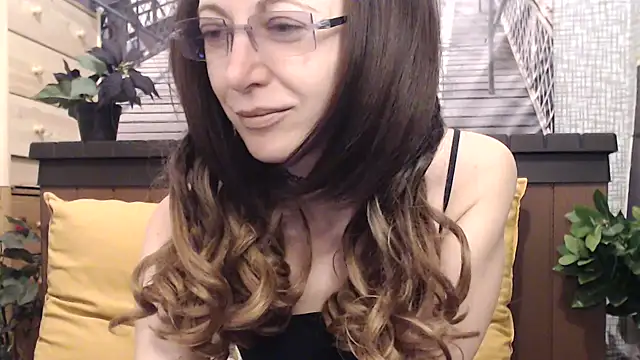 lilianleight online show from April 13, 10:30 am
