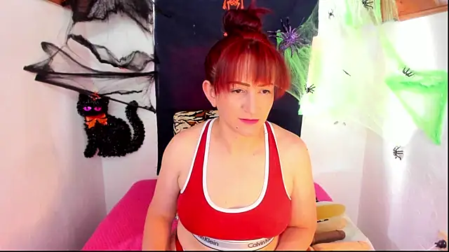 Hannaa32 online show from October 21, 7:02 pm