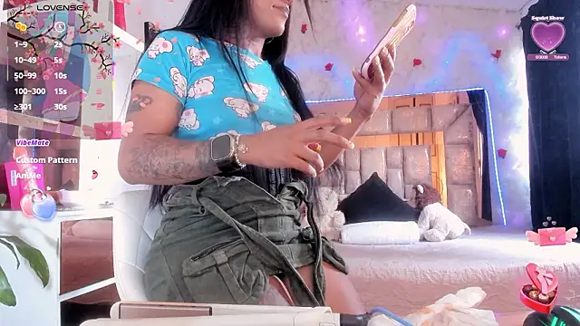 Snapshot of Sofia_waltonx chatting on March 4, 2:14 pm Sofia waltonx online show from March 4, 2:14 pm