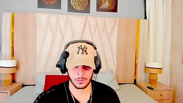 hottstuffx69 online show from November 4, 2:59 am