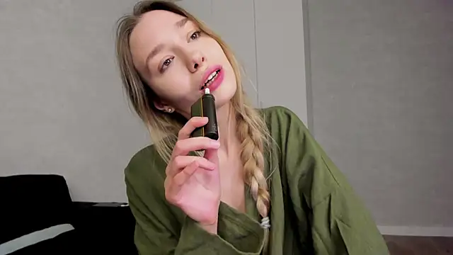 Snapshot of mary_shiota chatting on December 14, 3:17 pm mary shiota online show from December 14, 3:17 pm