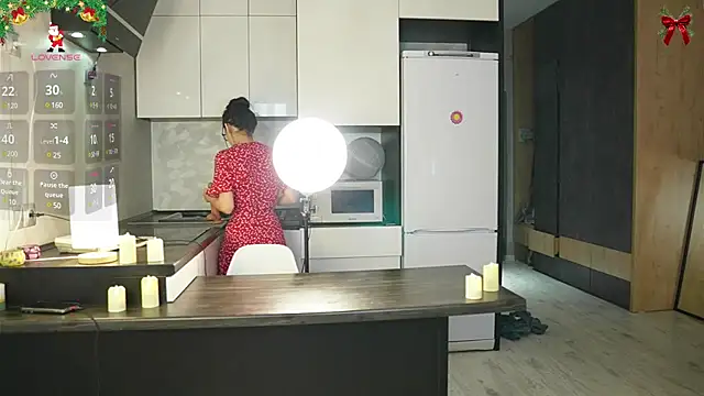 Snapshot of mary_shiota chatting on December 25, 6:52 am mary shiota online show from December 25, 6:52 am