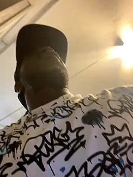 Snapshot of Bigdickbandit205 chatting on September 19, 6:01 pm Bigdickbandit205 online show from September 19, 6:01 pm