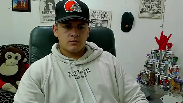 Snapshot of ney_22 chatting on February 19, 10:31 pm ney 22 online show from February 19, 10:31 pm