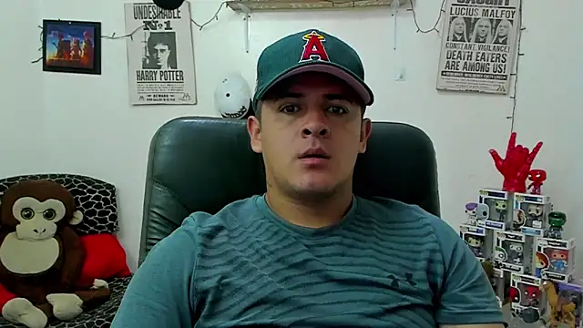 Snapshot of ney_22 chatting on February 20, 2:13 pm ney 22 online show from February 20, 2:13 pm