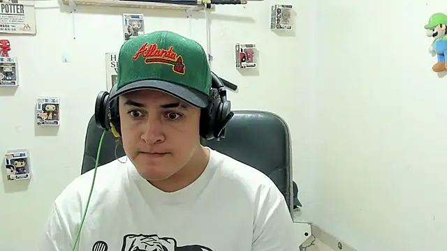 Snapshot of ney_22 chatting on September 26, 2:18 am ney 22 online show from September 26, 2:18 am