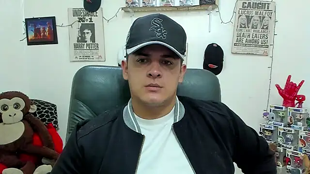 Snapshot of ney_22 chatting on February 15, 1:31 am ney 22 online show from February 15, 1:31 am