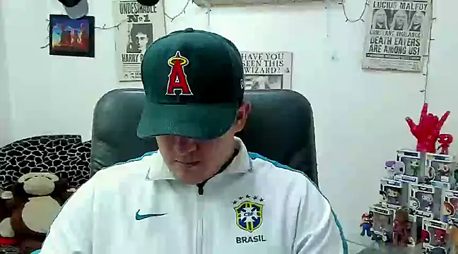 Snapshot of ney_22 chatting on February 22, 11:35 pm ney 22 online show from February 22, 11:35 pm