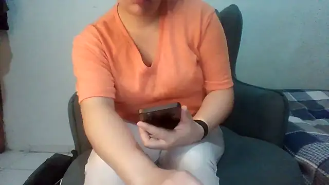 insatiableeee online show from December 22, 9:04 pm