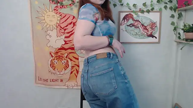 VeryVeryVeryShy  online show from May 15, 5:38 am