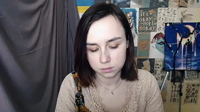 Snapshot of VeryVeryVeryShy_ chatting on February 20, 9:44 am VeryVeryVeryShy online show from February 20, 9:44 am