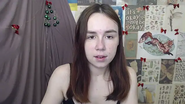 VeryVeryVeryShy  online show from January 13, 6:28 am