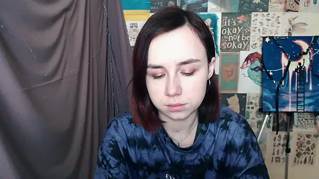Snapshot of VeryVeryVeryShy_ chatting on February 12, 6:51 am VeryVeryVeryShy online show from February 12, 6:51 am