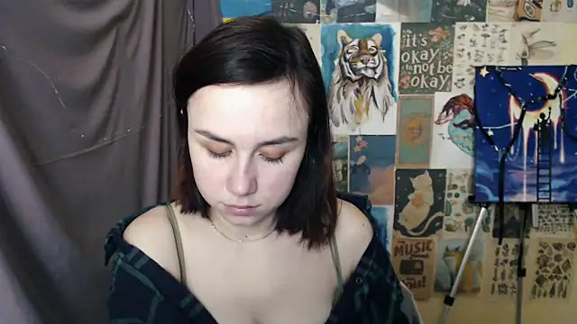 Snapshot of VeryVeryVeryShy_ chatting on February 19, 9:50 am VeryVeryVeryShy online show from February 19, 9:50 am