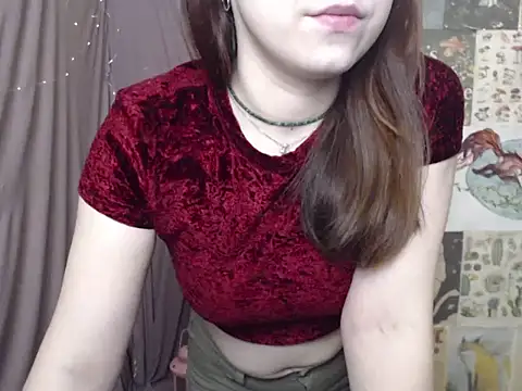 VeryVeryVeryShy  online show from March 10, 6:50 am