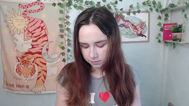 Snapshot of VeryVeryVeryShy_ chatting on July 21, 5:53 am VeryVeryVeryShy online show from July 21, 5:53 am