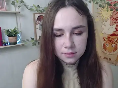 VeryVeryVeryShy  online show from April 9, 5:42 am