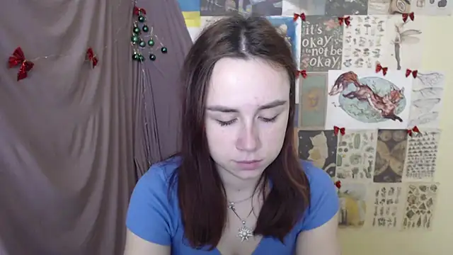 VeryVeryVeryShy  online show from December 15, 6:52 am