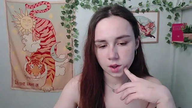 VeryVeryVeryShy  online show from May 30, 5:36 am