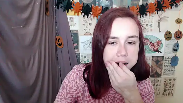 Snapshot of VeryVeryVeryShy_ chatting on October 9, 5:41 am VeryVeryVeryShy online show from October 9, 5:41 am