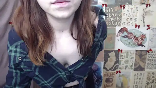 VeryVeryVeryShy  online show from January 8, 6:30 am