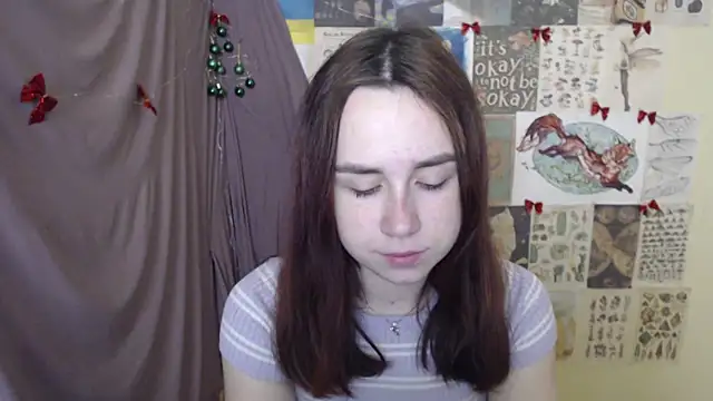 VeryVeryVeryShy  online show from December 17, 9:14 am