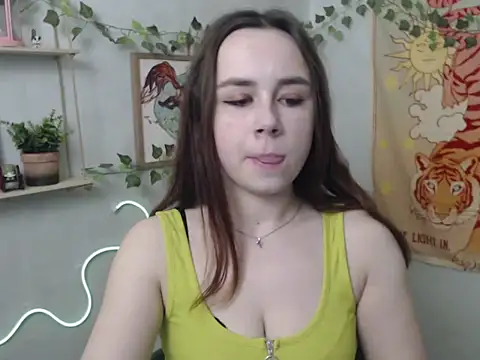VeryVeryVeryShy  online show from April 22, 5:47 am