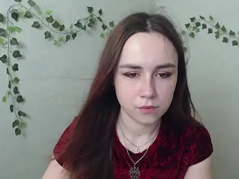 VeryVeryVeryShy  online show from March 26, 6:33 am