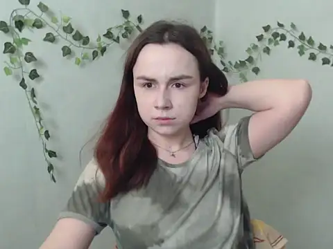 VeryVeryVeryShy  online show from April 1, 5:20 am