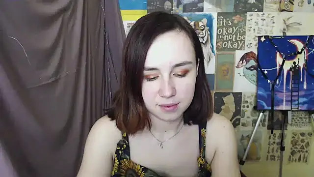 Snapshot of VeryVeryVeryShy_ chatting on March 1, 12:56 pm VeryVeryVeryShy online show from March 1, 12:56 pm