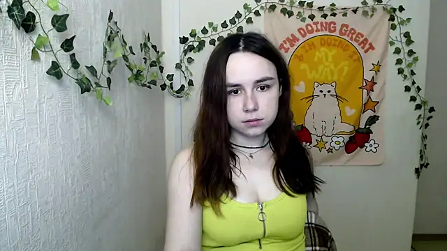 VeryVeryVeryShy  online show from March 4, 6:54 am