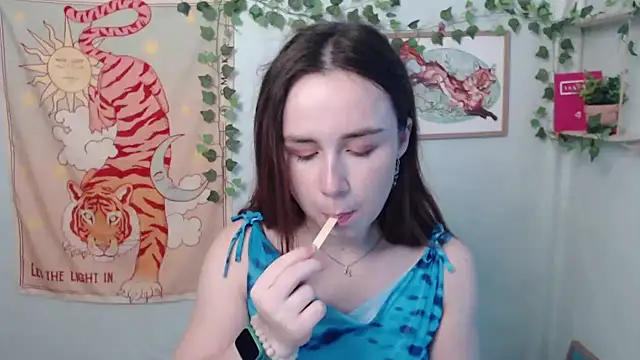 Snapshot of VeryVeryVeryShy_ chatting on July 17, 5:48 am VeryVeryVeryShy online show from July 17, 5:48 am