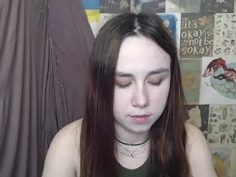 VeryVeryVeryShy  online show from March 12, 7:12 am