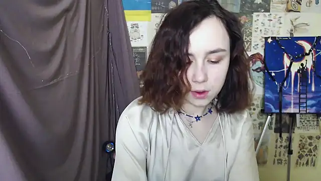 Snapshot of VeryVeryVeryShy_ chatting on February 23, 6:49 am VeryVeryVeryShy online show from February 23, 6:49 am