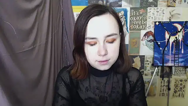 Snapshot of VeryVeryVeryShy_ chatting on March 2, 6:27 am VeryVeryVeryShy online show from March 2, 6:27 am