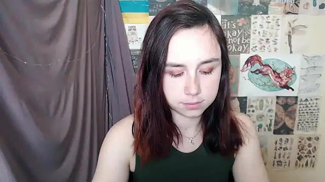 Snapshot of VeryVeryVeryShy_ chatting on September 22, 5:24 am VeryVeryVeryShy online show from September 22, 5:24 am
