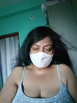 Snapshot of love_suman chatting on June 27, 12:22 pm love suman online show from June 27, 12:22 pm