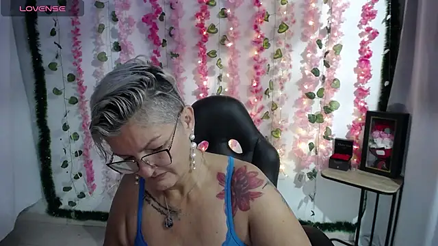 bety-cum2 online show from February 13, 8:38 am